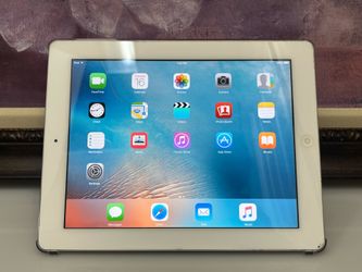 Apple iPad White A1395 Tablet 9.7” 16GB iOS 9.3.5 w/ Case - $25