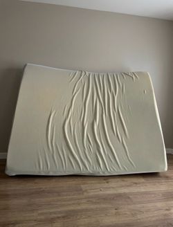 Tempurpedic mattress queen