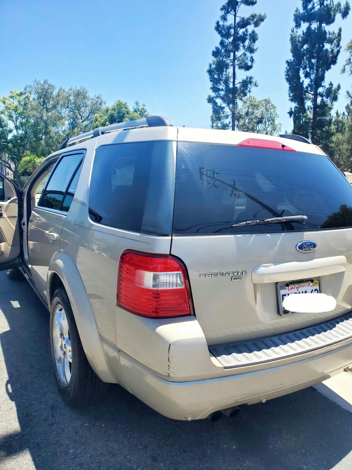 Ford freestyle limited 2005 titulo limpio en mano placas al corriente smog recien hecho sunroof .motor y trasmision exelente 3 {url removed} pasajeros