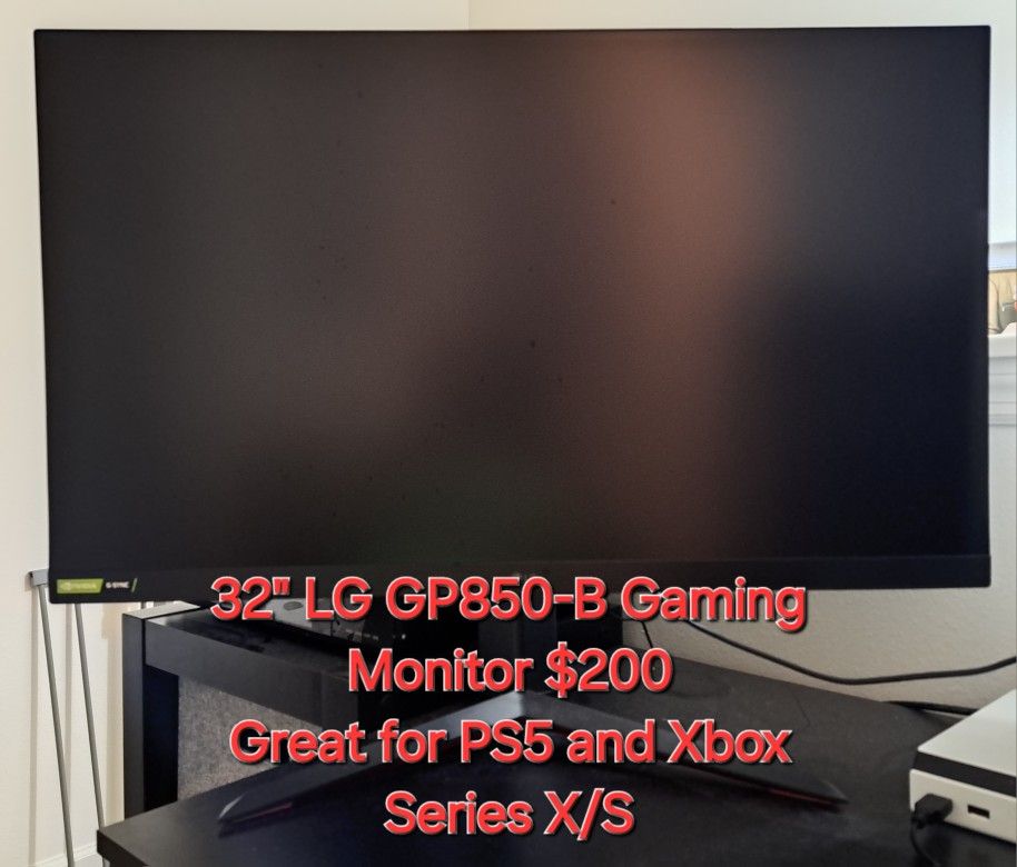 Gaming Monitor & 24" Tvs