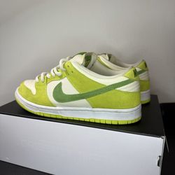 Nike SB Dunk Low “Green Apple” (Size 9.5)