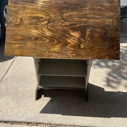 Art Desk