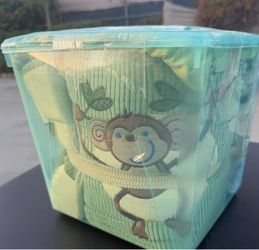 “Jungle Babies” Crib Set