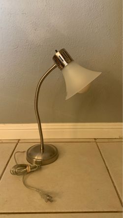 Desk lamp