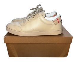 Burberry Robin Monogram Sneaker Color Beige Size 44 ( 11 US) Lightly Preowned 100% Authentic