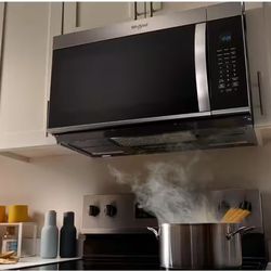 Whirlpool 30-in Over-the-Range Microwave [Black] *NEW*