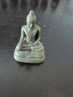 Ancient Buddha mini Statue Made Of  Brass Or Copper Made in Asia
