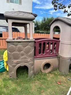 STEP2 NATURALLY PLAYFUL CLUBHOUSE CLIMBER PLAYGROUND