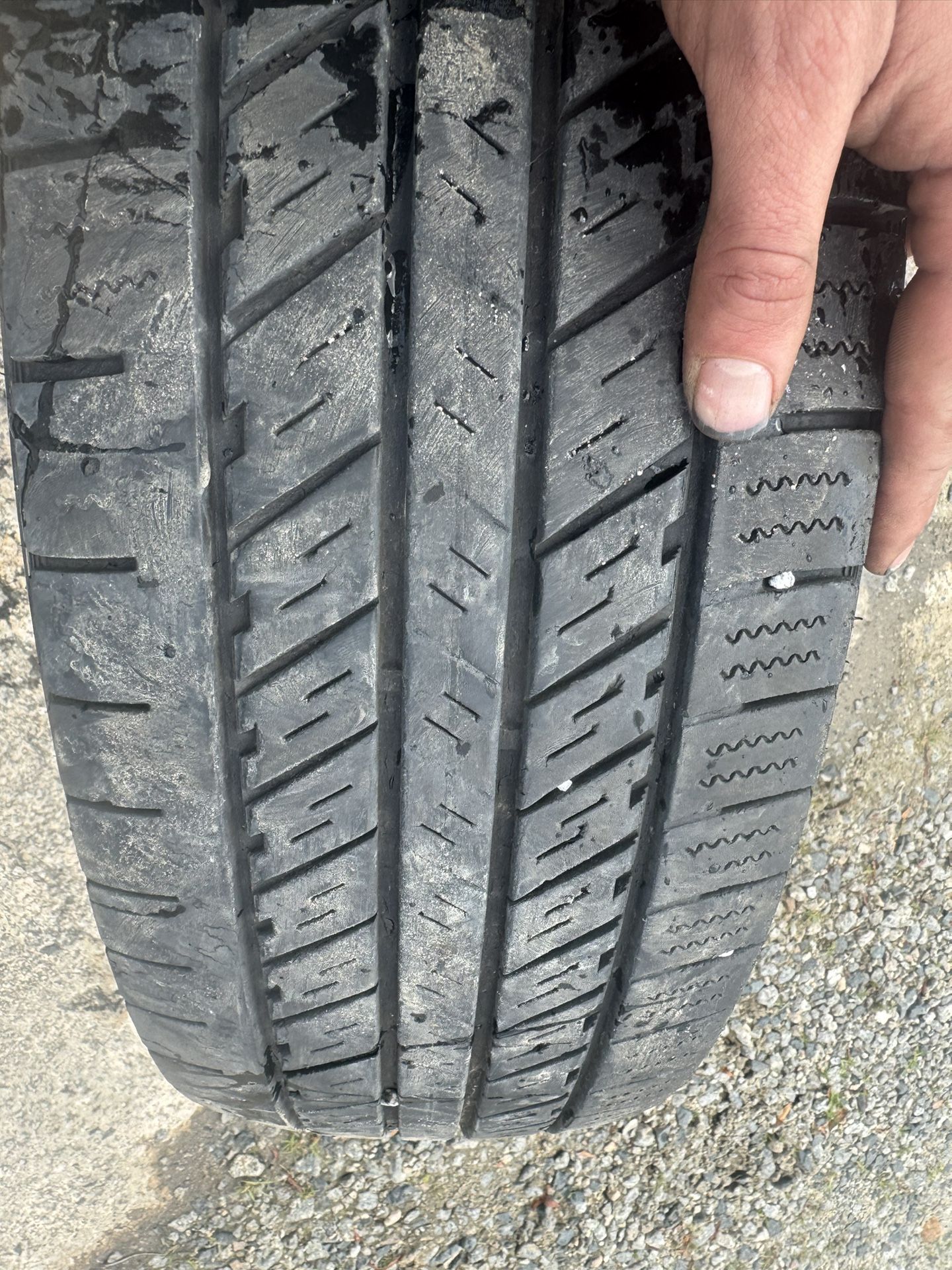 245/75/16 Truck Tires 80psi Rating