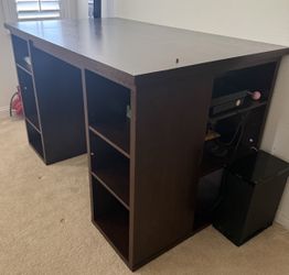 MOVE SALE 🔥! Wood desk With High Stool