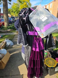 Costume