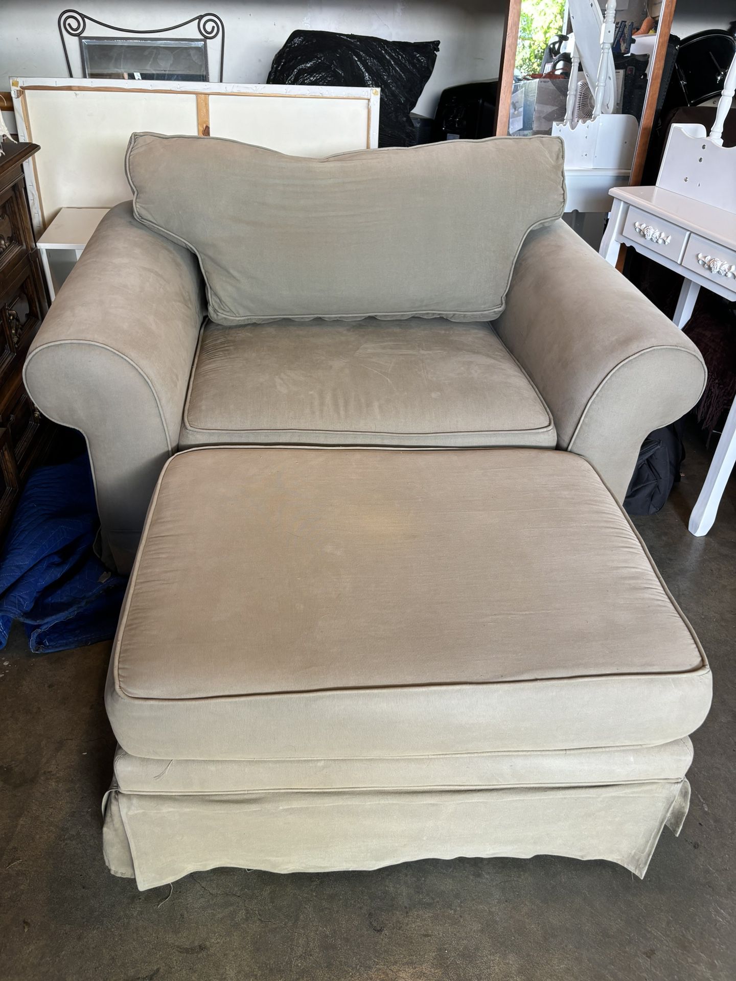 Sofa Chair With Ottoman 