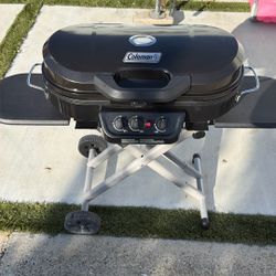 Coleman RoadTrip 285 Gas Grill