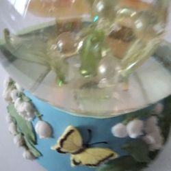 Lily Of The Valley "My Beautiful Garden " Musical Snow Globe