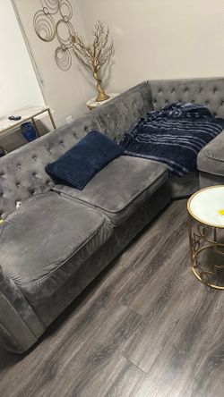 Sectional couch