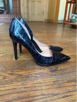 Jessica Simpson Black Croc Embossed Pointed Toe Heels - $10