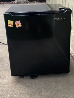 Mini refrigerator