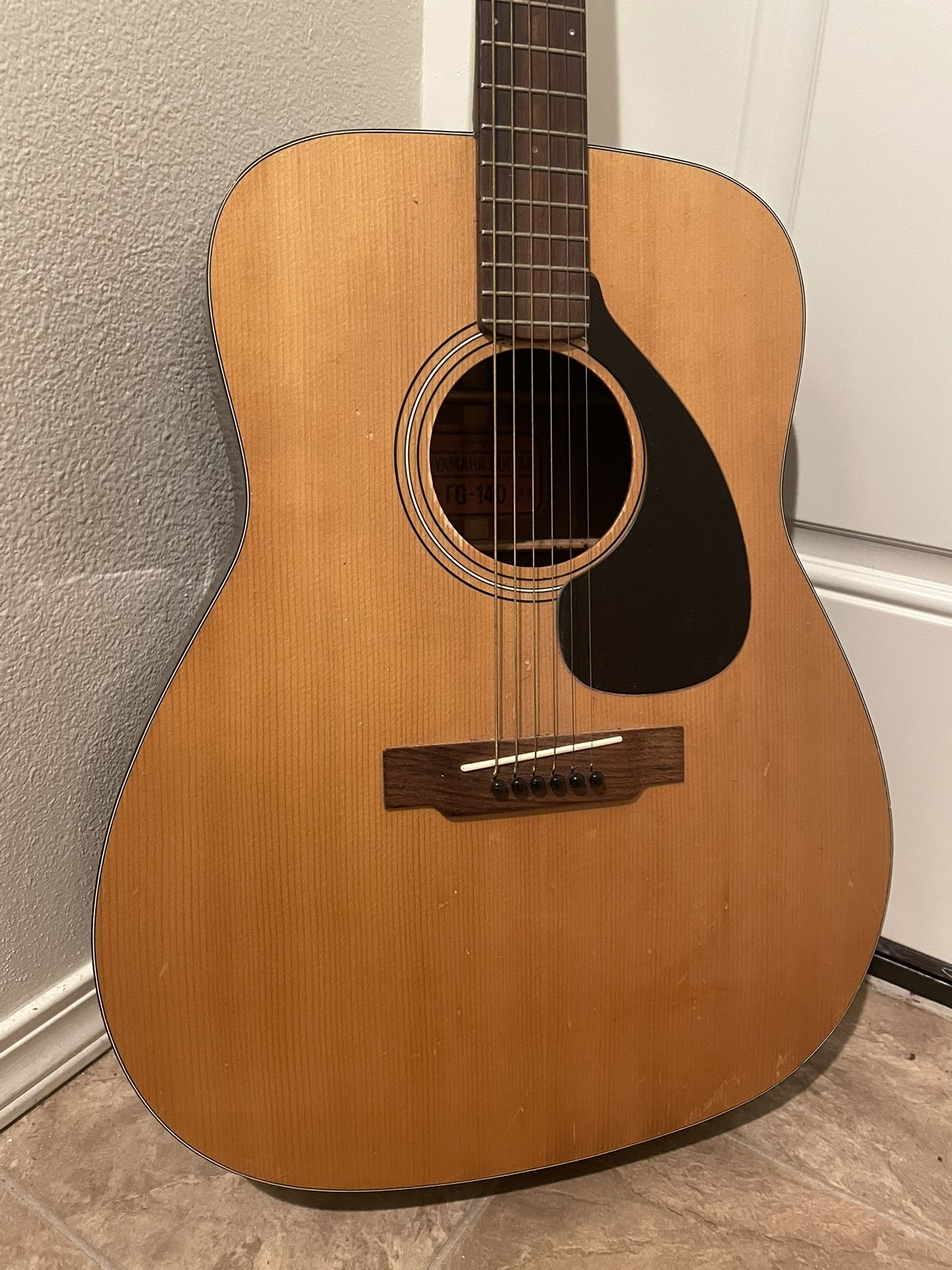 Vintage Yamaha FG140 Acoustic Guitar *RED LABEL*