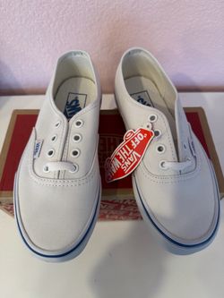 Vans Authentic Low-Top White Canvas Sneakers US men size 4, women 5.5