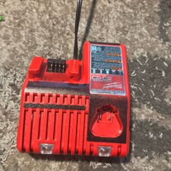 Milwaukee Charger M18 \ M12