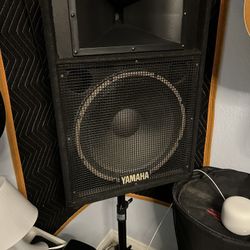 Yamaha S115iv Two Way Passive Speaker. 