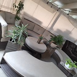 16 Pieces Outdoor Patio Set/Dining Set With Sunbrella And Round Couch/Outdoor Furniture/Cash Only 