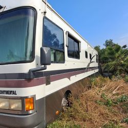 96 Safari Continental Motor Home