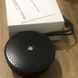 *Brand New* Gemline Portable Bluetooth Pebble Outdoor Speaker