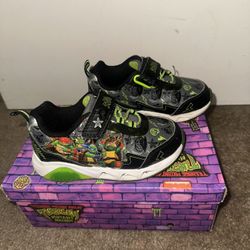 Ninja Turtles black trainers