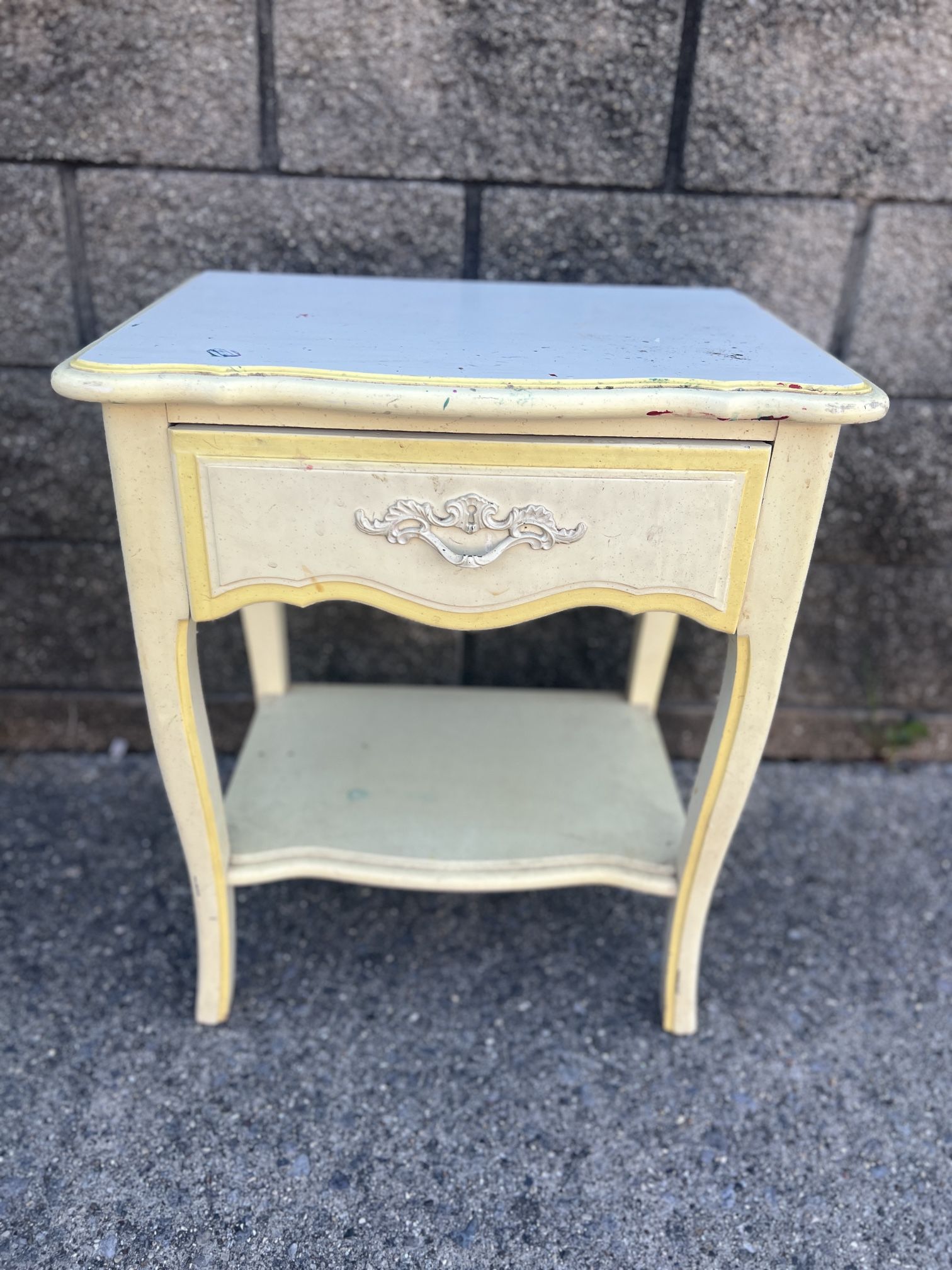 French Provincial single drawer end table/nightstand