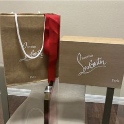 IRIZA Christian Louboutin