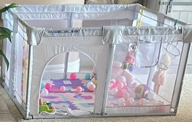 Baby playpen