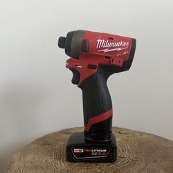 Milwaukee | M12 FUEL™ 1/4" Hex Impact Driver + M12™ REDLITHIUM™ XC6.0 Battery