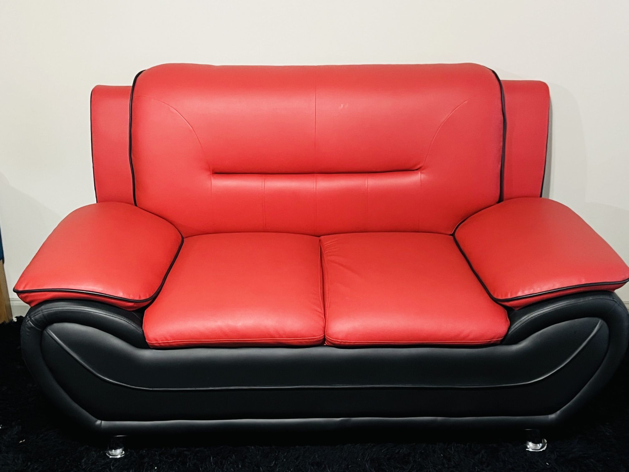 Livingq Room sofa Loveseat in Red/Black and cushions