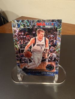 Luka Dončić NBA Hoops Prizm Holo Trading Card