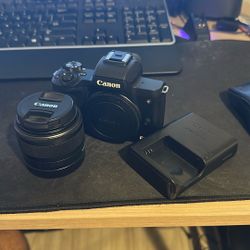 Canon EOS M50
