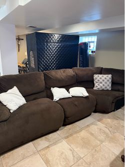 Couches/sofas