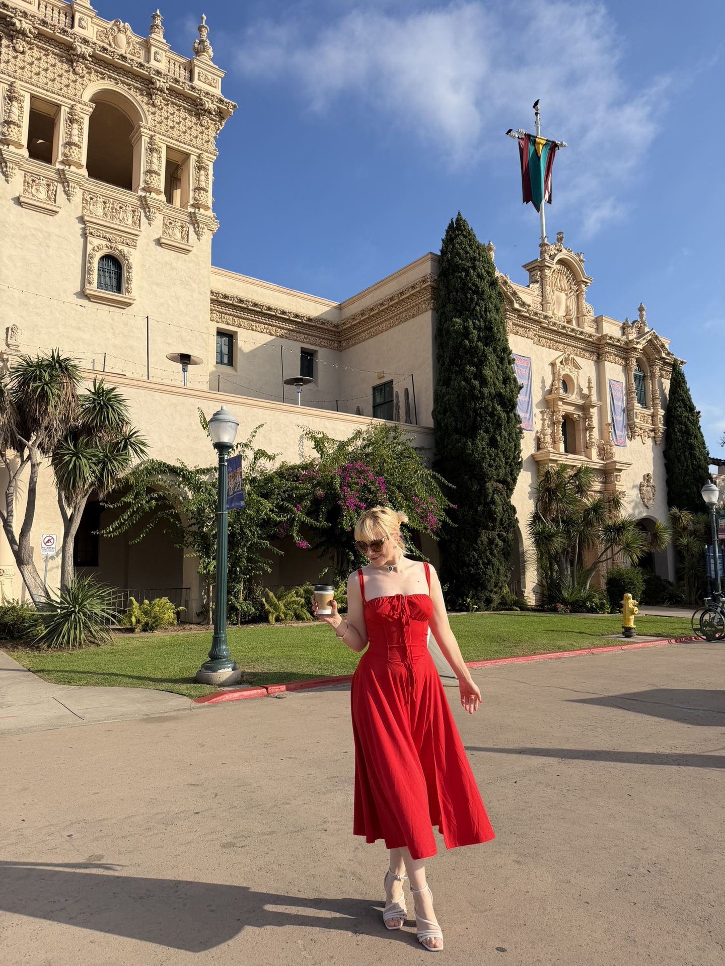 Beautiful Red Dress 35$