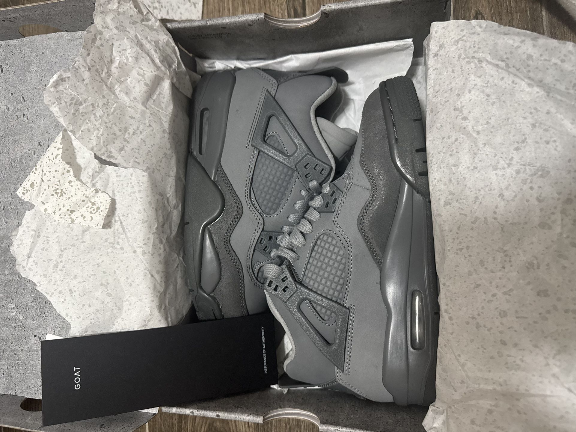 📦 Brand New Jordan 4 “Wet Cement” – GS Size 4Y 🔥