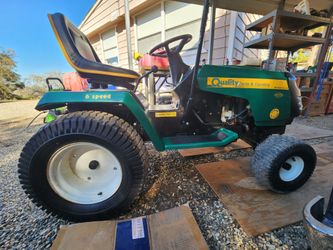 Riding Mower Quality Farm & Country 6-Speed Garden Tractor