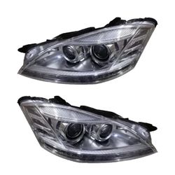 Mercedes-Benz S550 4matic headlights