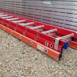 Louisville 40' fiberglass 300 pound rated extension ladder