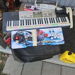 Piano $30 Consola $50