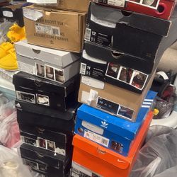 Jordan’s Adidas Yeezys MOVING SALE Men’s Shoes Men’s Clothing 