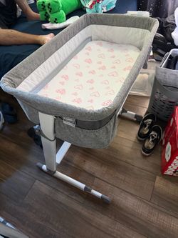 Delta Children Bassinet