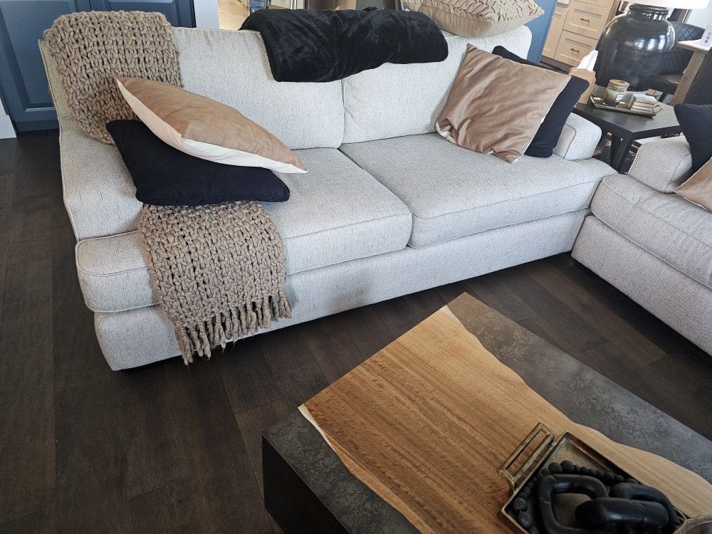 2 SOFAS FROM La-Z-BOY $1500