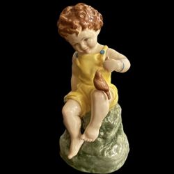 Royal Worcester Figurine Friday's Child is Loving and Giving 6in