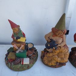 Christmas Figurines 
