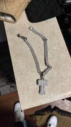 Iced out diamond Cuban with T pendant