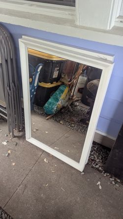 White mirror
